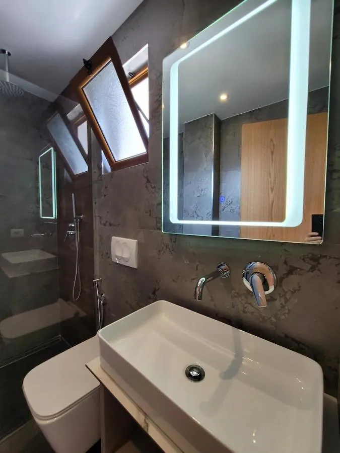 Vila Anxhelo Ksamil Apartment
