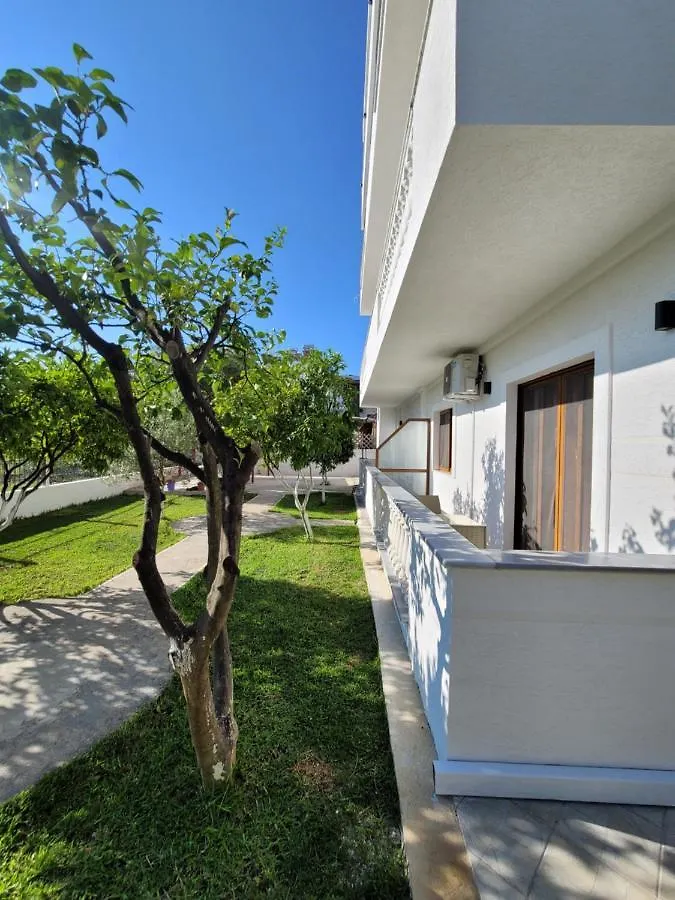 Vila Anxhelo Ksamil 0*,  Albania